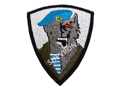 Шеврон человек волк голубой берет